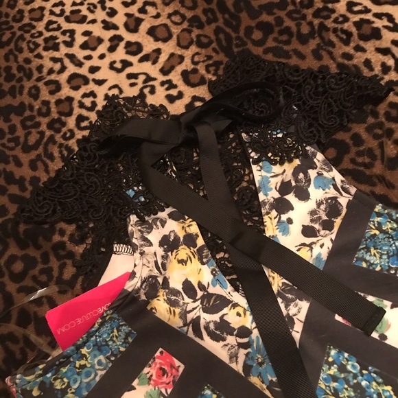 Love Culture sleeveless dress - Picture 3 of 4